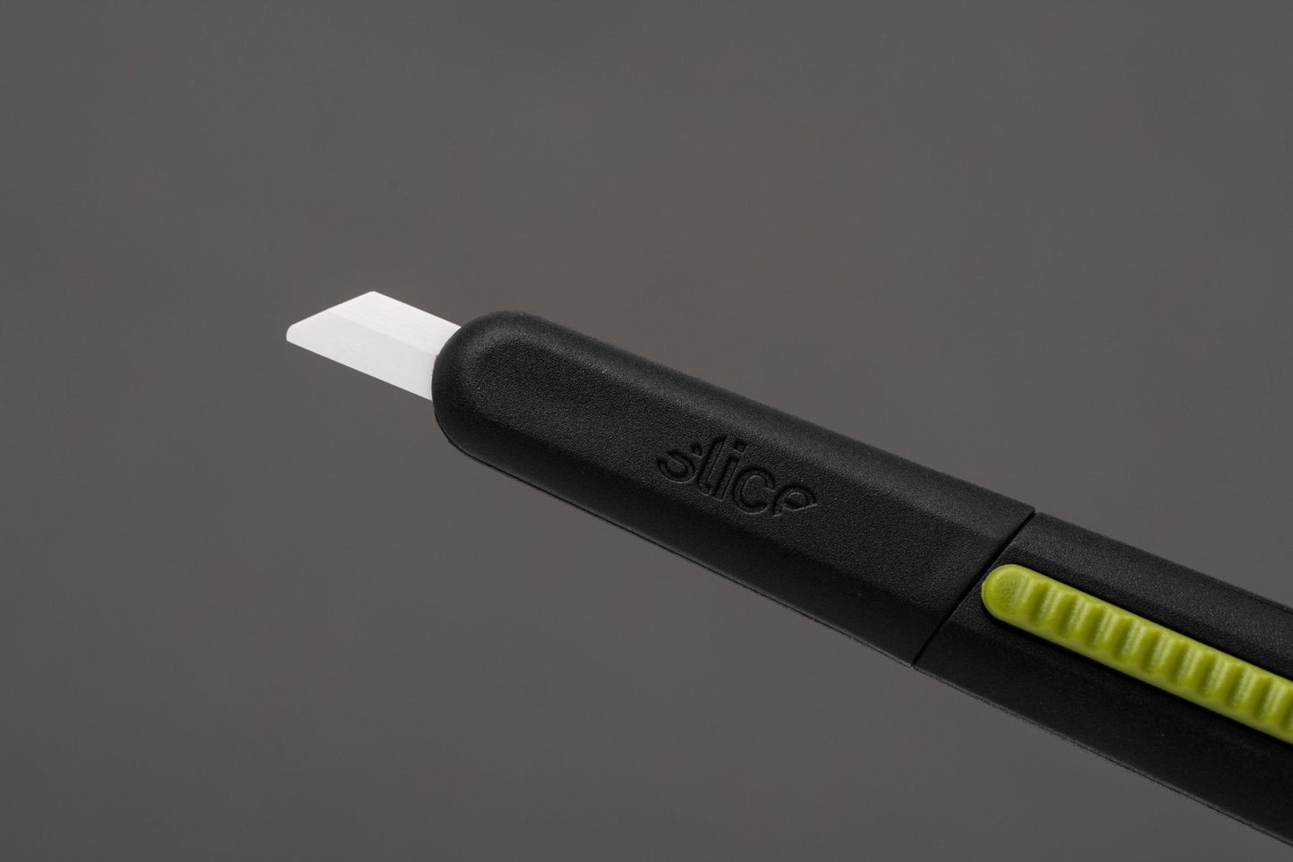 Samozatahovací pen cutter Slim